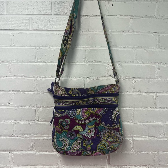 Vera Bradley Crossbody Purse – Floral Paisley Quilted Bag (Silhouette Floral) - Picture 2 of 11
